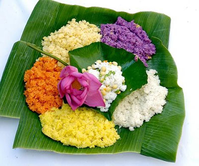 Vào những dịp lễ, người Tày thường làm xôi ngũ sắc